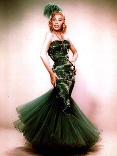 Dolores Grey Helen Rose, Vintage Ball Gowns, Edith Head, Emerald Green Dress, Gala Outfit, Emerald Green Dresses, Green Gown