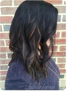 Dark Brown Hair With Highlights, Hairstyles Highlights, Babylights Hair, Highlights For Dark Brown Hair, 60 Hairstyles, Black Hair Balayage, Short Dark Hair, Hair With Highlights, Black Hair With Highlights