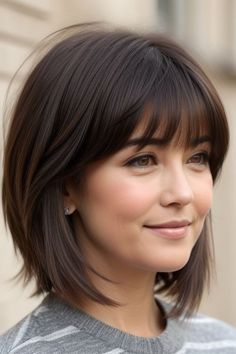 22+ Best Chin-Length Hairstyles Trending in 2025 5 Chin Length Bob With Wispy Bangs, Fringed Bob Haircut, Short Chin Length Bob, Chin Length Haircuts For Fine Hair, Chin Length Hair With Bangs, Chin Length Bob Hairstyles, Nice Hairstyles, Hairstyles Trending