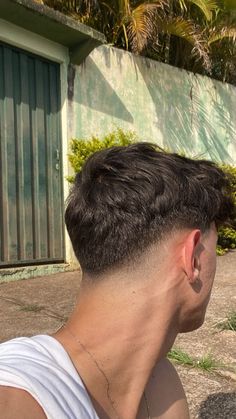 lowfade cortedecabelo Lowfade Hair Men, Low Fade Taper Haircut Mens, Low Fades For Men Hairstyles, Low Fade Taper Haircut, Fades For Men White, Long Fade Haircut Men, Man Fade Haircut, Mans Haircut Short, Low Fade Haircut Mens Long Hair