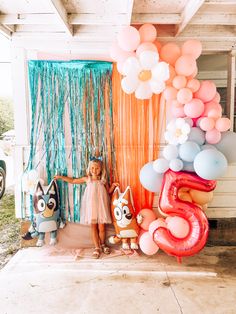 Bluey Birthday Party For Sisters, Bluey Party Outfit, Bluey Birthday Party On A Budget, Bluey Birthday Tea Party, Bluey Party Decorations Girl, Bluey Birthday 2, Bluey Birthday Party 4