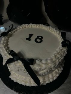 Vintage, White, Black, Bows Black And White Drinks Aesthetic, Black And White 18th Birthday Cake, Sweet 16 Party Ideas Black And White, White Cake With Black Bows, Black And White Snacks, 18th Birthday Black And White, 18th Birthday Party Ideas Black, Black And White Heart Cake