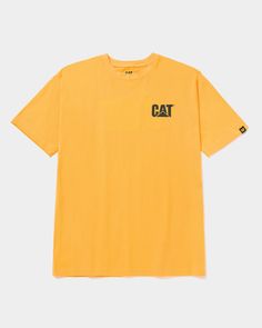 Tried and true, this classic work tee is the perfect staple piece, complete with logos on the chest and back. Workwear Shorts, Yellow Tees, Cat Items, Cat Tee, Tried And True, Hem Style, Green And Black, Staple Pieces, Caterpillar