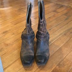 These Are Men’s Leather Cowboy Boots Maybe Worn 10 To 15 Times Just Out To Eat. Has Some Cracking On The Side Seem, Tried To Show In The Picture Distressed Brown Leather Moto Boots, Rustic Moto Boots For Western-themed Events, Out To Eat, Leather Cowboy Boots, Leather Boot, On The Side, The Picture, Size 13, Cowboy Boots