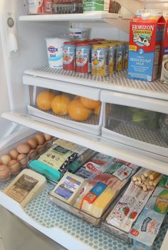 We are organizing the fridge…again. My fridge stays fairly organized until the holidays. During the holidays every system that I have in place goes out the window and the priority becomes making space for the ham or the casserole. This is how my fridge looked after hosting Thanksgiving, a Christmas Day brunch, a small New … Fridge Bin Organization, Perfect Fridge Organization, Fancy Fridge, French Door Fridge Organization, Fridge Aesthetic, Beautiful Fridge, Small Fridge Organization, Fridge Organization Hacks, Fridge Organization Ideas