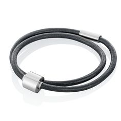 The Men’s Bracelets in leather or cord are a distinguished piece of memorial jewelry to suit every man. The bracelet goes through the ash holder so it can never come loose. Both reservoir and closure (hook or magnetic) are made of pure 316 stainless steel. It can never discolor or chip. The barrel reservoir can hold a substantial amount of cremated remains. The smooth bracelets are made of a strong cow leather. The braided bracelets are made of a supple porcs leather. All of our Mens Bracelets a Cremation Bracelet, Urn Bracelet, Leather Charm Bracelets, Remembrance Jewelry, Cremation Jewelry, S Jewelry, Memorial Jewelry, Bracelet For Men, Cord Bracelets