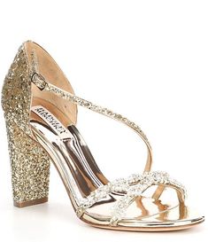 Quince Heels, Gold Outfits, Gold Dress Shoes, Jeweled Dress, Jewel Dress, Kim Kardashian Red Carpet, Gold Party, Fashion Heels