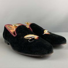 Stubbs & Wootton Loafers Comes In A Black Velvet Featuring A Slip On Style, Fish Hook Embroidered Details, And A Leather Sole. Made In Spainches Very Good Pre-Owned Condition. Signs Of Wear. Marked: 9 1/2outsole: 11.25 Inches X 4 Inches Sui Generis Reference: 130051 Category: Loafers More Details Brand: Stubbs & Wootton Size: 9.5 Gender: Male Color: Black Fabric: Velvet Type Of Leather: Leather Style: Slip On Age Group: Adult Sui Generis Designer Consignment Is An Award Winning Fashion Resale St Black Traditional Formal Loafers, Traditional Black Formal Loafers, Resale Store, Slip On Loafers, Embroidered Details, Leather Style, Fish Hook, Black Fabric, Leather Fashion