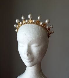 Large pearl crown, Gold bridal tiara, Wedding pearl crown ~MATERIALS~ -Czech glass white clear crystals -Japanese cotton pearls -Gold filigree ~SIZE~ Size of pearls - 12, 14 18 mm, height 1 1/2 inches ~SHIPPING AND DELIVERY TIME~ This headpiece is ready to ship by 3-4 week The approximate time of shipment: - 10-16 days to Europe - 15-35 days to United States and other countries. ~IMPORTANT INFORMATION~ -Please allow as much time for shipping as possible before your important date ! I can't guara Diy Crowns, Bridal Pearl Headband, Tiara Gold, Pearl Crown, Pearl Bridal Headband, Pearl Headpiece, Pearl Tiara, Gold Tiara, Crown Bridal