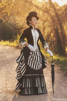 27 Excellent Victorian Steampunk Costumes For Women To Inspire You - Steampunko Steampunk Costume Women, Victorian Steampunk Costume, Night Circus, Victorian Costume, Victorian Clothing