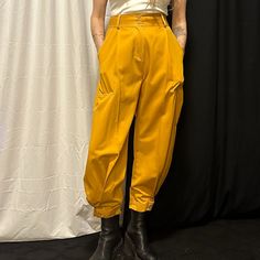 Ulla Johnson Mustard Yellow Tailored Twill Parachute Pant Fits Like A 6/27. Came From A Sample Sale, Great Condition High Waisted - Super Flattering Pants Inspiration, Parachute Pant, Capsule Closet, Balloon Pants, Comfy Clothes, Sample Sale, Ulla Johnson, Comfy Outfits, Gold Yellow