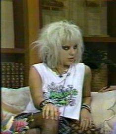 Uk Icon, Riot Grrrl, Alternative Makeup, Grunge Hair, Mall Goth