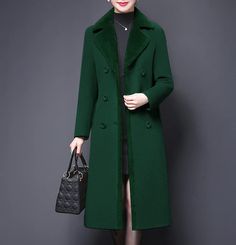 This exclusive Dark Green Double-Breasted Pea Coat Jacket is crafted with a luxurious wool blend that provides warmth and style. The classic silhouette features double-breasted buttons and lapel collar for a timeless look. Perfect for cold winter days. Imported Wool Blend Button Closure Dry clean Brand Size Dress Bust Waist Hip XS 0-2 31-32.5'' 23-24'' 31-34" S 4--6 33-35'' 25-26'' 35-37" M 8--10 35-36'' 27-28'' 38-39" L 12--14 38-40'' 29-31'' 40-42" XL 14-16 40-42'' 33.5-36'' 44-46" 2XL 18-20 4 Winter Fashion Jackets, Winter Knit Hats, Peacoat Jacket, Pea Coat, Winter Day, Winter Knits, Lapel Collar, Sunglass Frames, Unisex Design