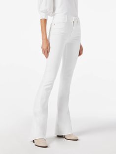 Le High Flare | Blanc – FRAME Chic White Fitted Flares, Chic Fitted White Flares, White Stretch Flare Jeans With Five Pockets, High Rise White Flares For Spring, Fitted Flare Jeans With Five Pockets, High Waist White Flares For Spring, White Flare Jeans With Five Pockets, Fitted Flare Jeans With Standard Cut Leg For Spring, Fitted Mid-rise White Flare Jeans