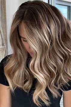 Charming And Chic Options For Brown Hair With Highlights ★ Wavy Long Bob with Highlights Hair Color Ideas Light Brown With Highlights, Spring Hair Color Trends, Fall Blonde Hair Color, Hair Dyed, Hair With Highlights, Creative Hair Color, Spring Hair Color, Brown Hair With Blonde Highlights