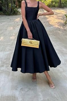 Chic A-line Midi Dress With Structured Boning, Luxury Black Strapless A-line Dress, Bridesmaids Dresses, Dress Ideas, Beautiful Dresses, Bridesmaid Dresses, Dresses