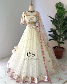 Indian Designer Lehenga, Lehenga Choli Designer, Lehenga For Women, Bridesmaid Lehenga, Song Lines, Sabyasachi Lehenga, Outfits Indian, Party Wear Lehenga Choli