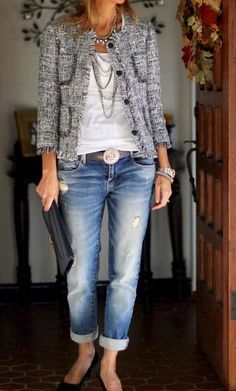 Outfits With Jeans, Stylish Outfits For Women Over 50, Over 60 Fashion, Elegant Outfits, Owl Tattoo, 60 Fashion, A Jacket, Fashion Hacks Clothes