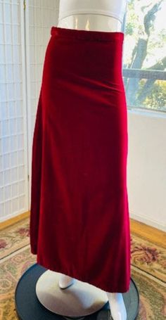 Formal Fitted Red Maxi Skirt, Red Lined Maxi Skirt For Evening, Evening Red Lined Maxi Skirt, Red Maxi Length Lined Skirt, Red Maxi Length Party Skirt, Red Maxi Skirt For Party, Red Maxi Length Skirt For Party, Red Floor-length Skirt For Party, Red Elegant Full-length Maxi Skirt