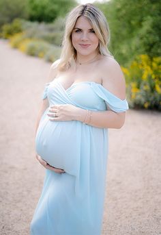 Maternity Gown With Sweetheart Neckline, Fitted Chiffon Maternity Dress, Elegant Maternity Dress With Sweetheart Neckline, Maternity Dress With Sweetheart Neckline And Fitted Bodice, Spring Maternity Photos, Pregnant Mommy, Bebe Shower, Pregnant Model, Sweetheart Top