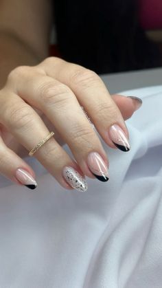 Unha amendoada lindíssimaaaaa Pointed Nails, Basic Nails, Pretty Gel Nails, Gel Nail Design, Summer Acrylic Nails, Short Acrylic Nails Designs, Nails Desing, Birthday Nails