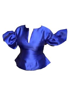 A blue top with ruffle sleeves Round V Neck, Skirts For Kids, Top Round, Sleeve Detail, Pitcairn Islands, Kids Jacket, Skirt Top, Set Dress, Jacket Dress