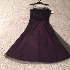 Nwt Woman’s Formal Dress Lined Purple Dress For Evening, Purple Lined Dress For Evening, Lined Purple Evening Dress, Purple Lined Evening Dress, Lined Evening Dresses For Fall, Fall Season Formal Sleeveless Dress, Formal Sleeveless Fall Dress, Sleeveless Formal Fall Dresses, Fall Formal Sleeveless Dress