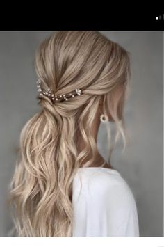 Tail Hairstyle, Wedding Hair Half, Formal Hairstyles For Long Hair, Wedding Bridal Veils, Half Up Hair, Formal Hairstyles, Wedding Hair And Makeup, Ponytail Hairstyles, Down Hairstyles