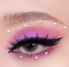 Festival Make Up, Rhinestone Makeup, Euphoria Makeup, Cute Eye Makeup, Rave Makeup, Swag Makeup, Eye Makeup Pictures, Purple Makeup, Ethereal Makeup