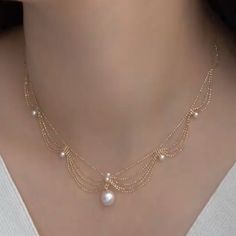 Gold Jewelry With Pearls, Pearl Necklace Prom, Elegant Jewelry Classy Gold, Bridgerton Jewelry Aesthetic, Beautiful Necklaces Unique, Pearl And Gold Jewelry, Gold And Pearl Jewelry, Jewelry Roses, Designer Pearl Necklace