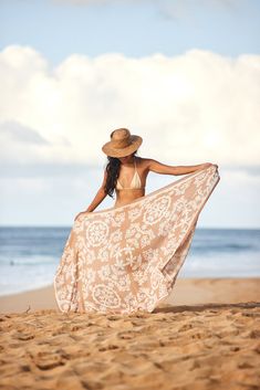 Pareo - Naupaka Kahakai – Aloha de Mele Hawaiian Artists, Beach Inspired Decor, Fall Scarf, Beach Poses By Yourself, Ocean Wedding, Solo Photo, Dream Beach, Beach Quotes, Fall Scarves