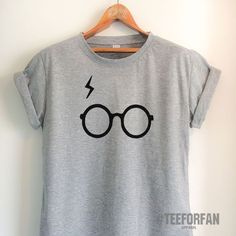 Lightening Scar, Harry Potter Shirt, Artist Tees, Harry Potter Shirts, Harry Potter Merchandise, Harry Potter Outfits, Hogwarts Express, Harry Potter Birthday, Men's Apparel