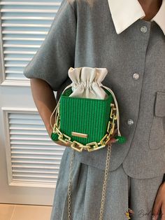 BirdinBag - Compact Drawstring Crossbody Bag with Metal Chain and Fashionable Design Trendy Green Square Bucket Bag, Trendy Green Pouch Bucket Bag, Chic Green Bucket Bag With Mobile Phone Holder, Chic Green Bucket Bag With Phone Pocket, Trendy Chain Pouch Bag, Trendy Summer Fashion Bags, Rectangular Bucket Bag With Chain Strap, Trendy Square Bucket Bag As Gift, Trendy Pouch Bag With Chain Strap