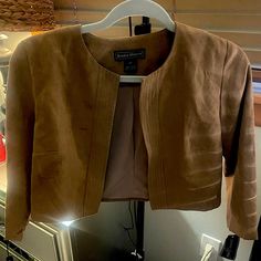 Jessica Howard Collarless Tan Cropped Jacket. 3/4 Sleeves Shirt Faux Suede Size 4 Chic 3/4 Sleeve Fall Blazer, Fitted Fall Outerwear With 3/4 Sleeve, Red Sequin Top, Down Suit, Paisley Jacket, Petite Blazer, Polka Dot Blazer, Cropped Blazer Jacket, Beaded Jacket