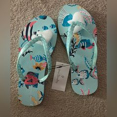 “Vera Bradley” Flip-Flops Nwt Women’s Size Small (5-6) Antilles Treasure Pattern Pretty Print Flex Sole Very Comfy Great For The Beach, Pool, Or Lake. Light Blue Flat Flip Flops For Summer, Cute Blue Sandals For Vacation, Blue Non-slip Flip Flops For Spring, Cute Blue Flip Flops For Vacation, Light Blue Casual Flip Flops For Spring, Cute Blue Flip Flops For Beach, Cute Non-slip Blue Flip Flops, Casual Light Blue Spring Flip Flops, Cute Blue Non-slip Flip Flops