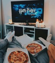 Couple Tumblr, Cute Dates, Harry Potter Marathon, Off Campus Series, Family Christmas Movies, Dream Dates, Cute Date Ideas, Dream Date, Cute Date