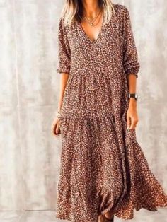 Fall V-neck Shift Maxi Dress, Brown Long Sleeve Printed Maxi Dress, Printed Long Sleeve Brown Maxi Dress, Brown Printed Long Sleeve Maxi Dress, Floral Print Shift Maxi Dress With Long Sleeves, Silhouette Cake, Cake Skirt, Mode Boho, Dress Stores Online