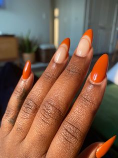 Gel Nail Polish Natural Nails, Orange Fall Almond Nails, Almond Nails On Black Skin, Fall Nails African American, Nail Designs For Black Skin, Orang Nails Ideas, Fall Nails Dark Skin Black Women, Caramel Colored Nails, Nails Acrylic Brown Skin