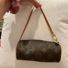 Authentic Vintage Louis Vuitton Monogram Mini Papillon Pouch Bag Eclair Zipper In Amazing Condition. Never Used. Long Gold Chain Not Included. Mini Louis Vuitton Bag, Louis Vuitton Small Purse, Louis Vuitton Mini Purse, Louis Vuitton Vintage Bag, Vintage Louis Vuitton Purse, Vintage Lv Bag, Louis Vuitton Zippy Coin Purse, Louis Vuttion Key Pouch, Vintage Louis Vuitton