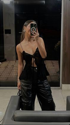 Night Out Bar Outfit, Nightout Outfit, Bar Fits, Party Outfits Night, Fiesta Outfit, Ootd Inspo, Looks Party, Elegante Casual, Looks Street Style