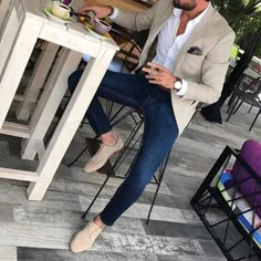 Men | Style | Class | Fashion (@menslaw) • Fotos e vídeos do Instagram Neutral Men’s Wedding Outfit, Mens Spring Formal Outfits, Mens Napa Valley Outfit, Mens Fashion Smart, Beige Blazer, Mens Fashion Classy, Mens Fashion Suits, Business Casual Men