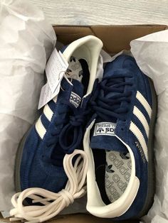 Gazzeleadidas Outfit, Spezial Adidas Shoes, Blue Spezials, Spezials Adidas, Adidas Shoes Blue, Adidas Spezial Blue, Adidas Spezial Outfit, Adidas Spezials, Spezial Adidas