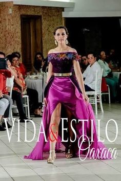 Mariachi Suit, Folklorico Dresses, Mexican Style Dresses, Latin Fashion, Mexico Fashion