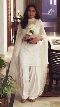 Mahira Khan Dresses, Desi Dress, Outfits Indian, Kameez Designs, Pani Puri, Punjabi Outfits, Mahira Khan, Casual Indian Fashion