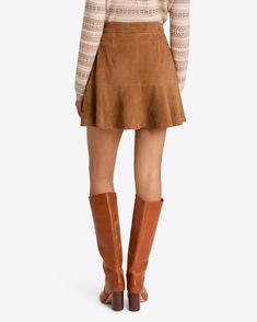 Flutter Skirt in Suede Fall Skirts With Boots, Mini Skirt Outfit Fall, Skirt Outfit Fall, Sweater Tights, Vibrant Dress, Classic Skirts, Skirts With Boots, Suede Mini Skirt, Miniskirt Outfits