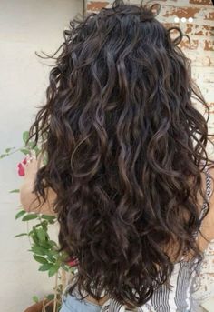 Pelo Ondulado Natural, Long Hair Perm, Heavy Hair, Wavy Haircuts, Natural Wavy Hair, Haircuts For Wavy Hair