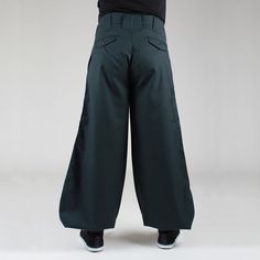 Pour vous draper d'un long pantalon au toucher et à la légèreté incomparables Taille de mannequin : 188cmTaille de pantalon : L(85cm) Détails Pantalon enveloppant rappelant les toges antiques comme l'Orient Modèle cintré à la taille Toucher soyeux sans égal Motif carpe (poisson) sur la doublure Ourlet à trois boutons Double renforcement au niveau de la taille et l'entrejambes Matière Polyester 65%, Rayonne 35% Taille (cm) Tour de taille : 73, 76, 79, 82, 85, 88, 91, 95, 100, 110, 120, 130Haute Modern Wide-leg Pants With Welt Pockets, Fitted Wide-leg Work Pants With Side Pockets, Stretch Full-length Wide Leg Pants With Belt Loops, Stretch Wide Leg Full-length Pants With Belt Loops, Fitted Wide Leg Work Pants With Side Pockets, Fitted High-waisted Wide Leg Pants With Side Pockets, Modern Wide Leg Pants With Side Pockets, Stretch Full Length Wide Leg Pants With Belt Loops, Tailored Cotton Bottoms