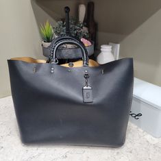 Black Coach Rogue Tote. Small Scuff On Inside At The Top. I Got A Close Up Of That Mark. Otherwise Great Condition. Coach Rogue, Bags Coach, At The Top, Womens Tote Bags, Coach Bags, The Top, Close Up, Black, Color