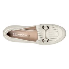 Donald Pliner Women TONA Off White Casual, Dress, Heel, Loafer, Pump, SlipOn, Stretch, Size: 9 MADE IN THE MOUNTAINS OF ITALY
A bold new take on loafer design, TONA has a sleek almond-toe profile detailed by a metal bit and oversized fringe on the vamp. This statement slip-on is made from supple nappa leather and rests on a leather outsole with a block heel and non-slip rubber forepart. It also features a padded leather insole as well as a stretch counter for ease and comfort. White Casual Dress, Pump Dress, The Vamps, Kilt, In The Mountains, White Casual, Nappa Leather, Block Heels, Casual Dress