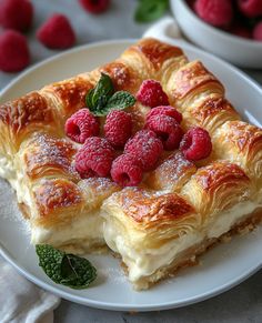 Cheesecake Crescent Roll Casserole, Breakfast Crescent Roll Recipes, Smores Cheesecake Recipe, Crescent Dough Sheet Recipes, Smores Cheesecake, Cheesecake Crescent Rolls, Crescent Roll Recipes Dinner, Crescent Roll Casserole